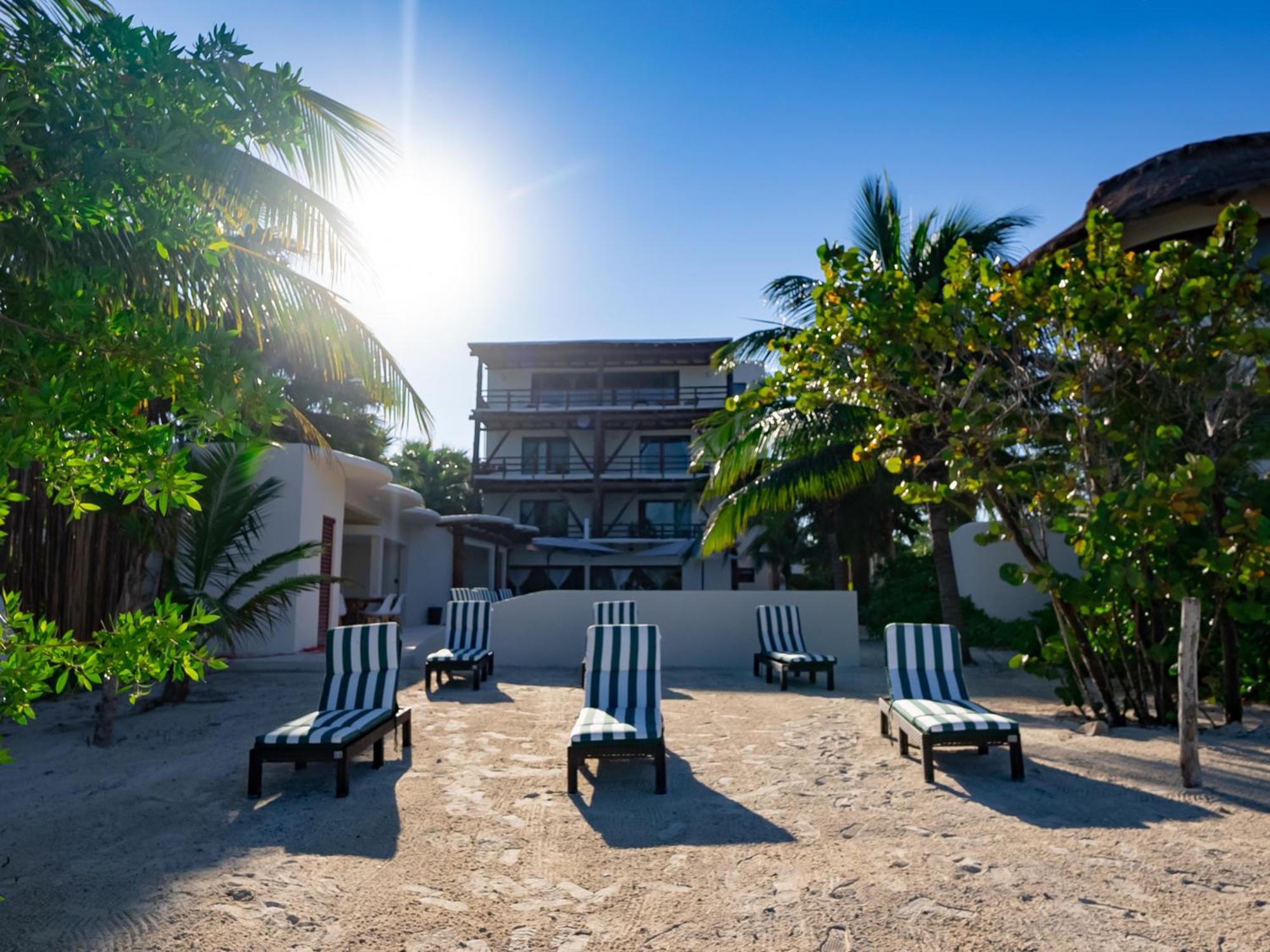 Beach Front Hotel Boutique Dk House Isla Holbox Exterior photo