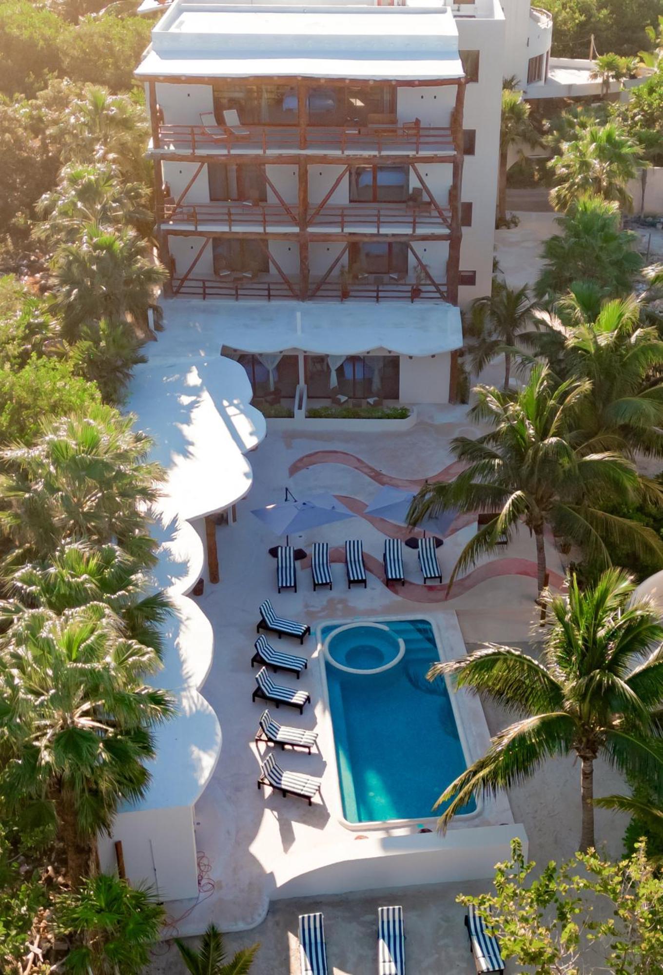 Beach Front Hotel Boutique Dk House Isla Holbox Exterior photo