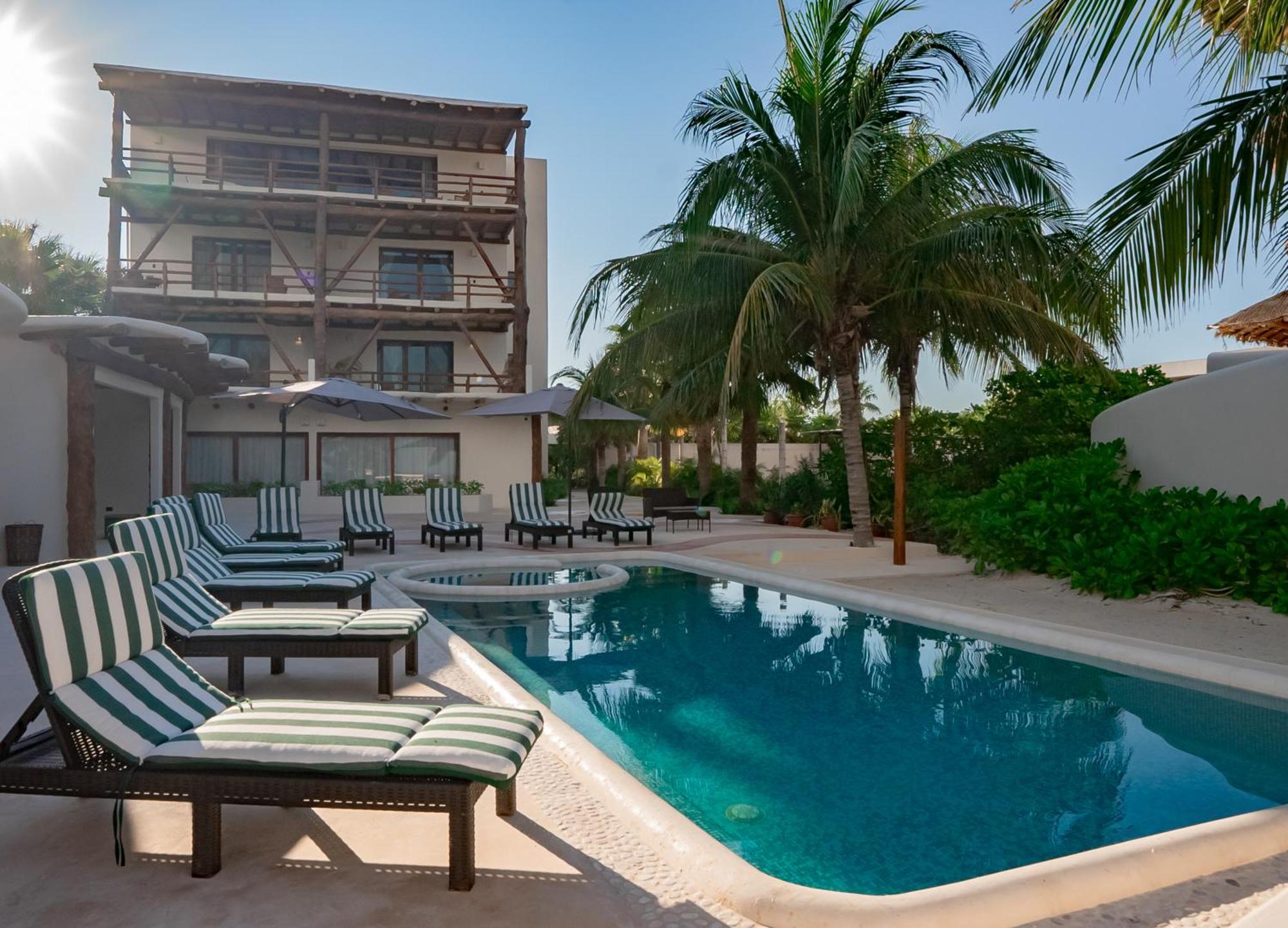 Beach Front Hotel Boutique Dk House Isla Holbox Exterior photo