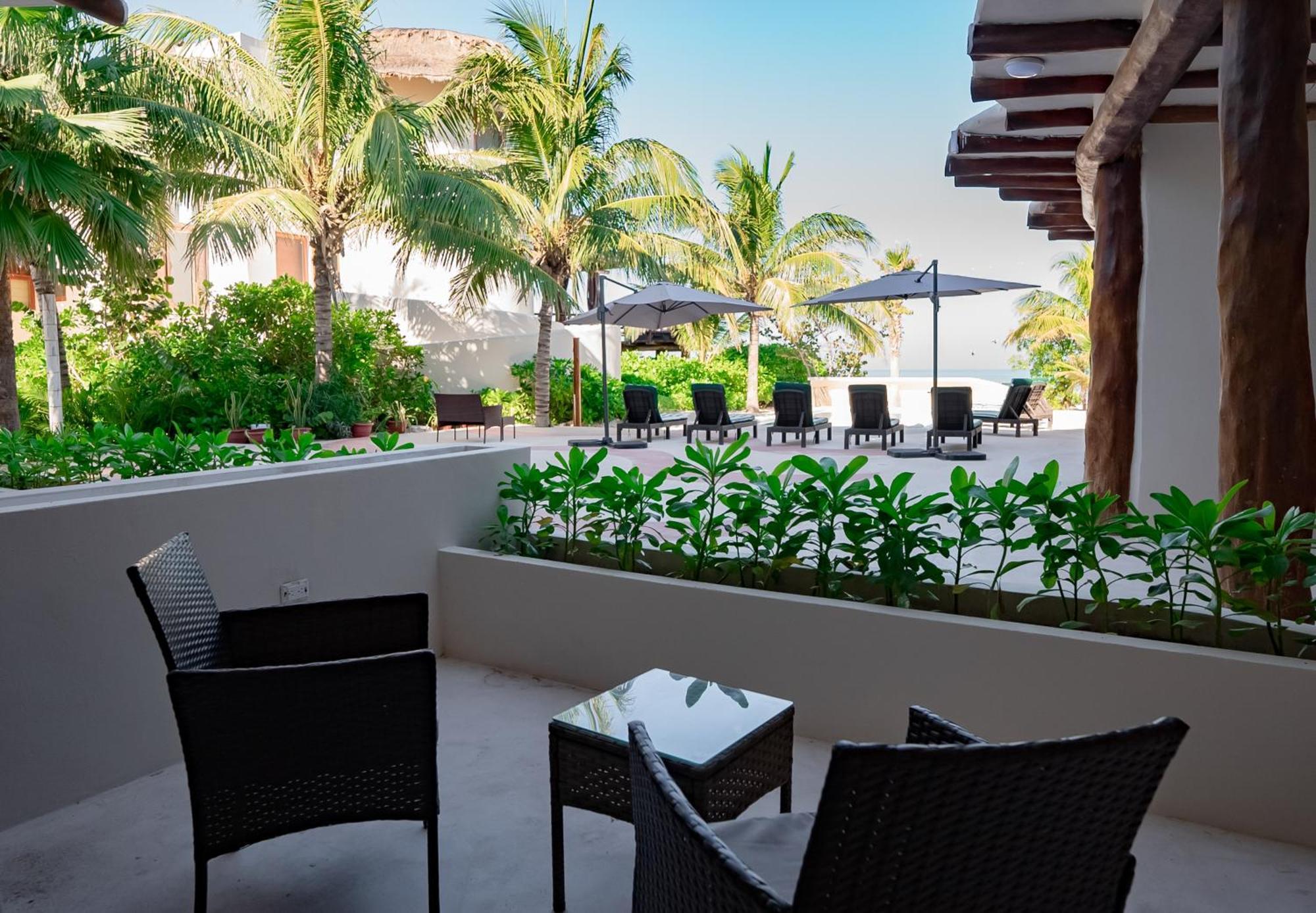 Beach Front Hotel Boutique Dk House Isla Holbox Exterior photo