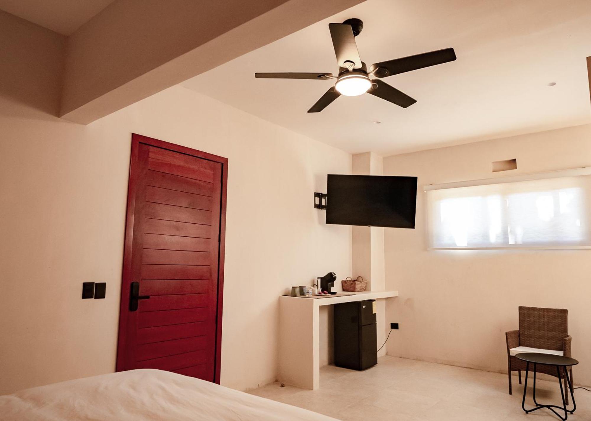 Beach Front Hotel Boutique Dk House Isla Holbox Room photo