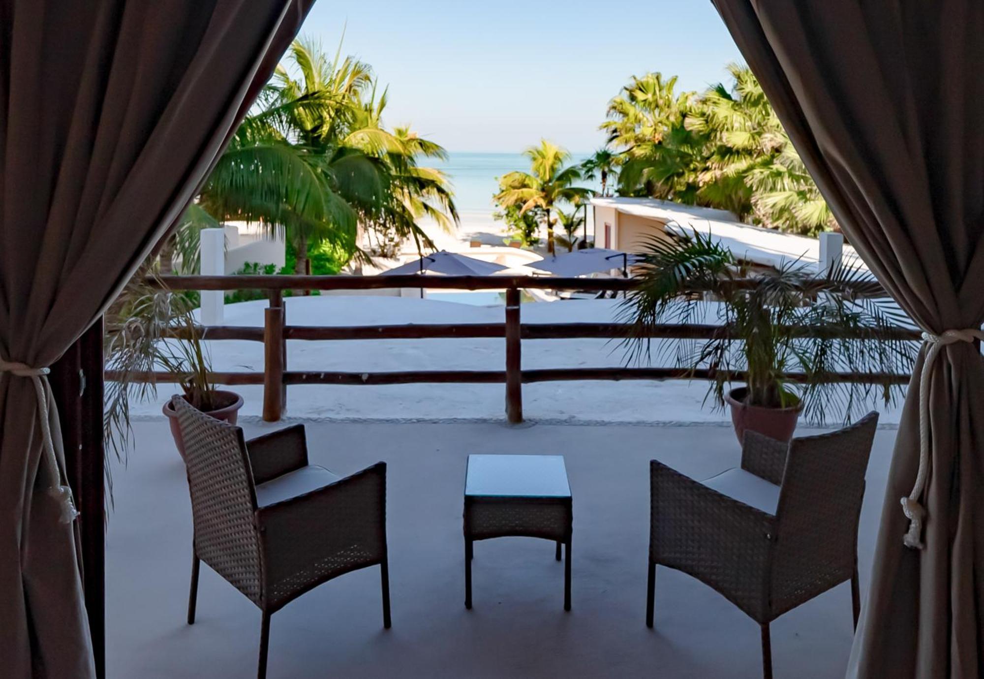Beach Front Hotel Boutique Dk House Isla Holbox Room photo