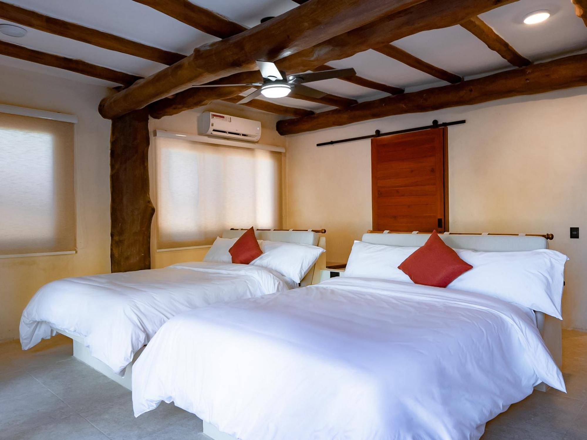Beach Front Hotel Boutique Dk House Isla Holbox Room photo