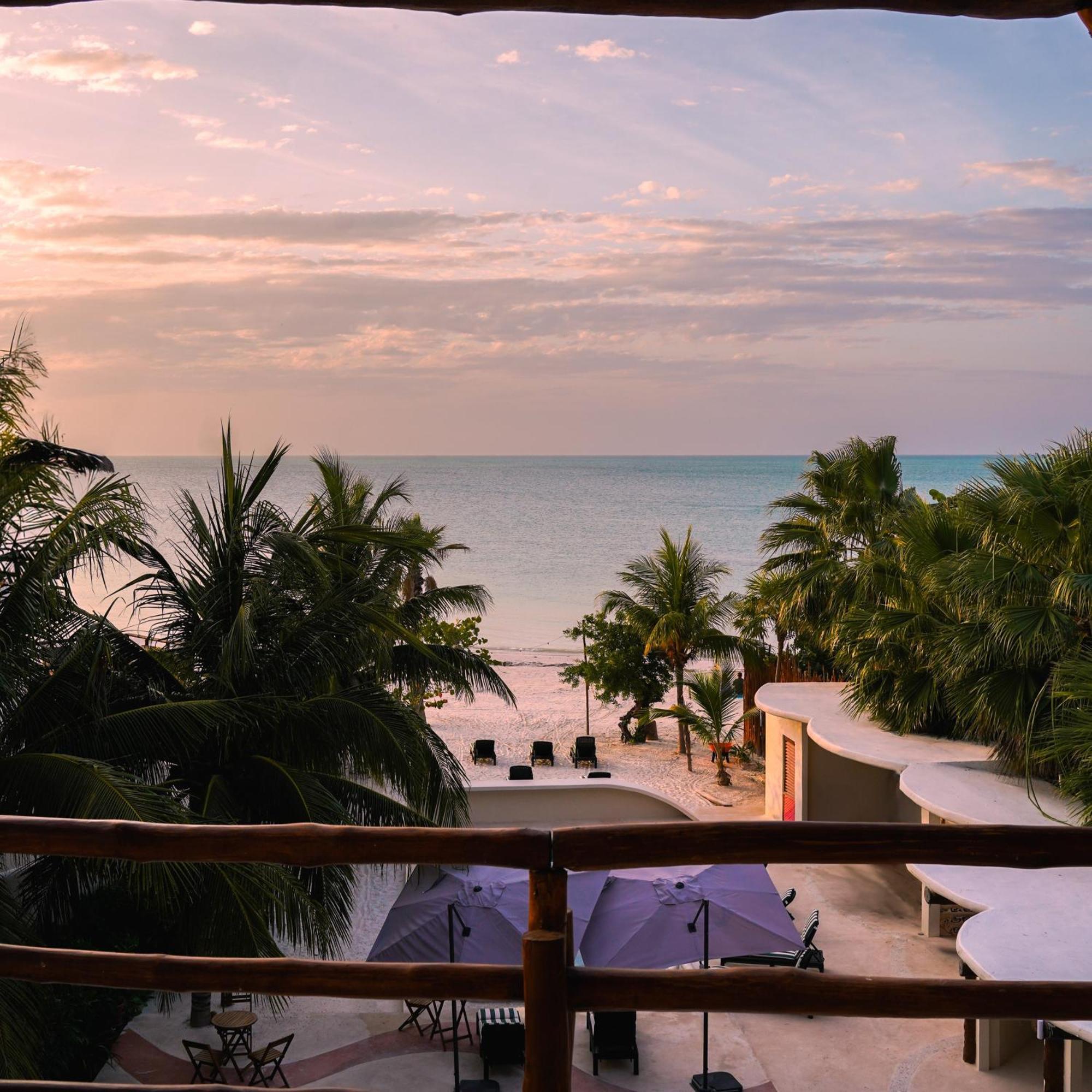 Beach Front Hotel Boutique Dk House Isla Holbox Exterior photo